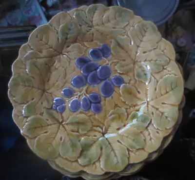 Vintage PV France Majolica 7 1/2  Dessert Fruit Plate Grapes • $9.99