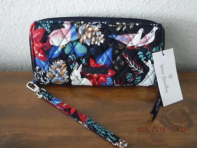 Vera Bradley Rfid Accordian Wristlet In Winter Forest Nwt • $35