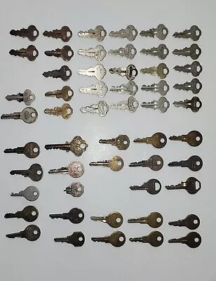 Vintage Chicago Lock Co Yale Master Fort Lock Castle Brass Steel Key Lot 53 • $4.99