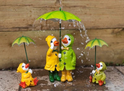 £18.99 • Buy Ducks With Umbrellas Garden Ornaments Novelty Couple Sitting Statues Family Lawn
