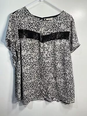 Maurices Womens Shirt Size 2 Short Sleeve Very Thin Animal Print Lace  • $9