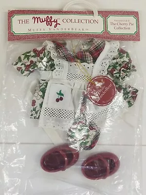 Vintage Muffy Vanderbear Patisserie V De B: The Cherry Pie Collection  • $7.99