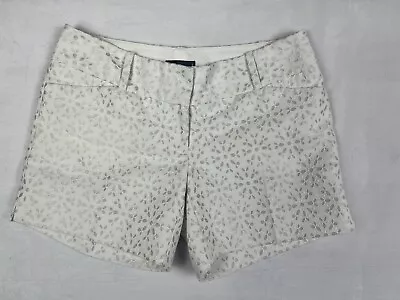 The Limited Ivory & Beige Lace Eyelet Shorts Women Size 0 Geometric Floral NWOT • £15.44