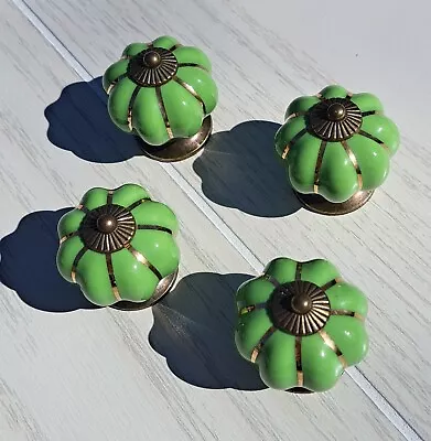 Set Of 4 Pumpkin Shaped Lamp Finials Green With Gold  • $15.99