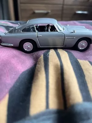 Corgi 1/36 Scale Aston Martin DB5 - James Bond 007 Skyfall - Silver • £8