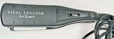 Vidal Sassoon Wet To Set Ceramic Wide Plated Hair Straightener VS155F 200 Watts • $19.99