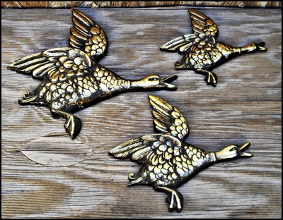 £22.23 • Buy 3 Vtg Cast Metal FLYING GEESE DUCKS Brass Tone WALL HANGINGS Japan
