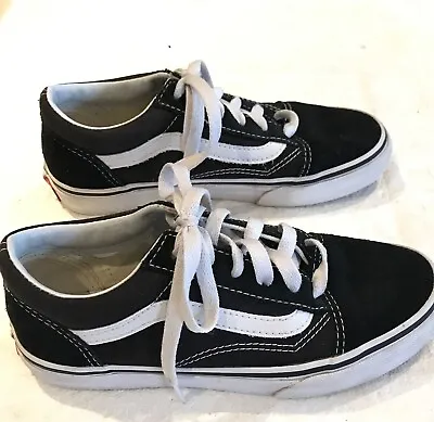 Kids VANS Old Skool Sneaker OFF WALL Sz 3.0 US Shoes Black White  Suede Skate  • $49.95