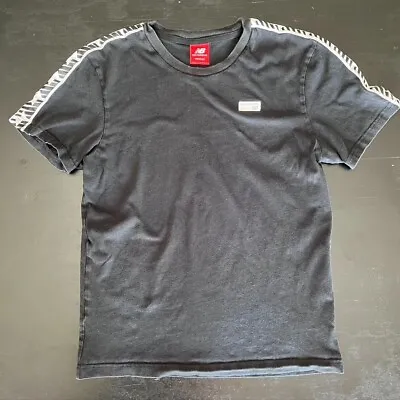 New Balance T-shirt With Shoulder Stripes 100% Cotton SMALL Black • $20