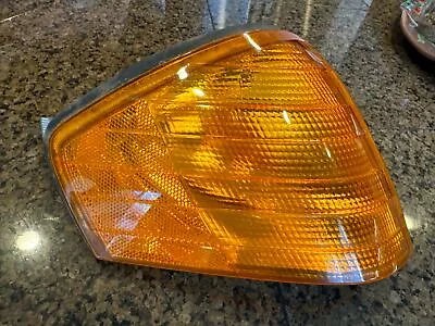 1990-94 Mercedes R129 SL320 600SL 500SL 300SL Right Side Headlight Turn Signal • $99