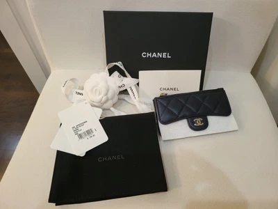 $950 • Buy NWT Authentic Chanel Classic Zipped Card Holder/Wallet Lambskin-Dark Blue-22K