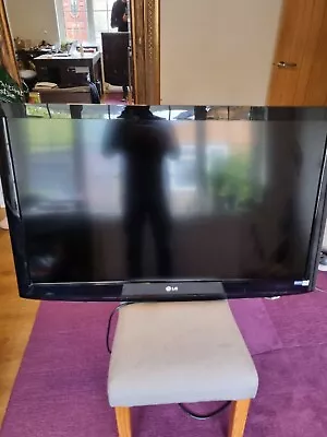 CHEAP Working Television LG 42LH2000 42  HD Ready TV Without Remote Control • £50
