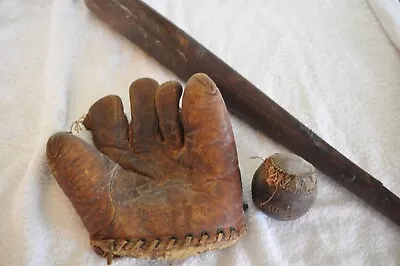 VINTAGE Baseball Glove Bat & Ball Set Display!  30's Superior B0E Glove & Ball • $119