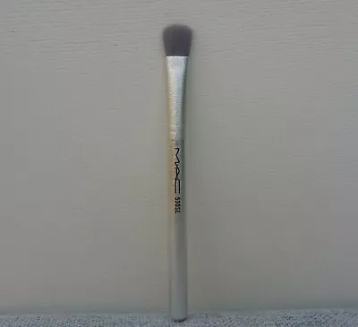 £12.34 • Buy 1x MAC 530SE All-Over Shadow Brush, Travel Size, Brand New!