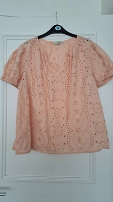 £2.50 • Buy Size 22 Stunning Peach Coloured Top From F&F