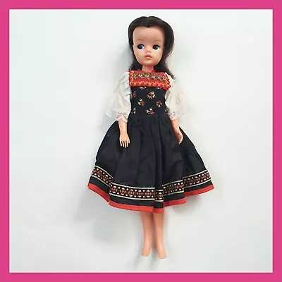 Vintage 1980s Pedigree Sindy Doll Brunette Blue Eyes 033055X Ethnic Dress • $39.90