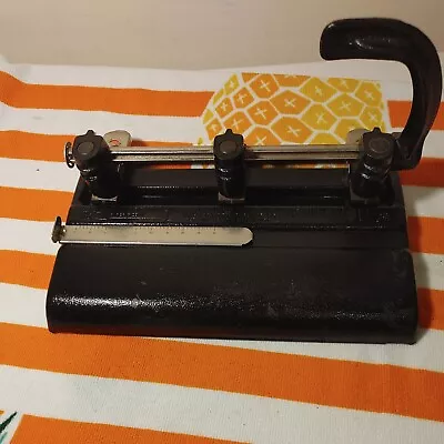 Vintage Master Products 3 Hole Punch Mfg. Co. Black Heavy Duty USA Office • $19.99