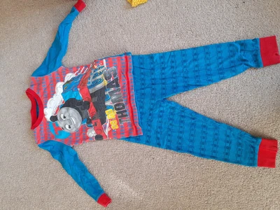 £6 • Buy Thomas The Tank Engine Pyjamas Age 3 To 4 Slim Small Fitting
