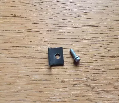 £6.50 • Buy IBM MOUNTING CLIP WITH SCREW FOR FLOPPY DRIVE For IBM PC XT AT Etc