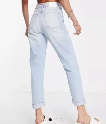 $30 • Buy Bershka Tall Mom Jeans Light Wash Size 26