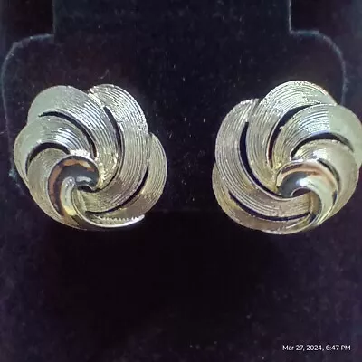 Vintage Lisner Signed Silvertone Earrings • $14.95