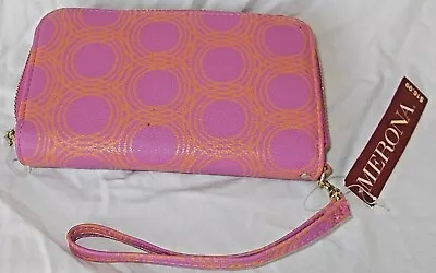 NWT Merona Womens Pink Wallet/Phone Case /clutch. Zipper Closure Wristlet Strap • $3.40