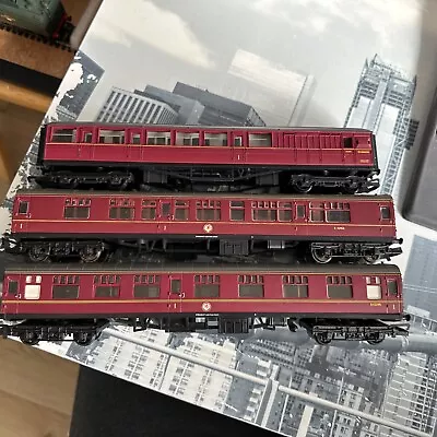 Hornby East Coast Express Coaches.  • £20
