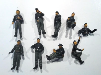 £6 • Buy 1:35 WW2 Geman Tank Commanders/crew  X 9 Built & Painted
