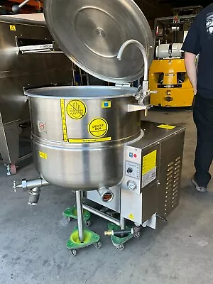 Cleveland KGL-40 Natural Gas Stationary 2/3 Jacket 40 Gallon Steam Kettle • $7000