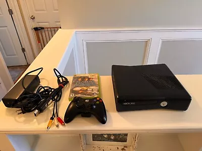 Xbox 360 S Slim 1439 Bundle Console 250GB  Controller And Game • $69.99