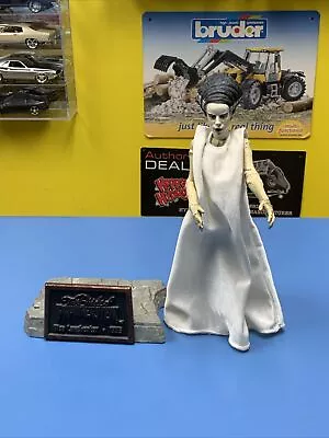 Vintage 1999 Sideshow Figure Universal Monsters BRIDE OF FRANKENSTEIN With Stand • $39.99