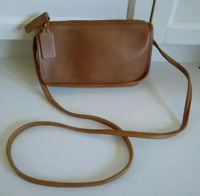 Vintage Tanned Leather Unbranded Zip Top Small Shoulder Bag Classic Style • $19.95