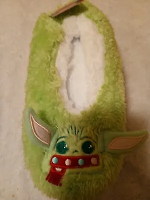 Mandalorian Star Wars Green 3D Face Baby Yoda Fuzzy Slipper Socks 7 To 9.5 NWT • $12