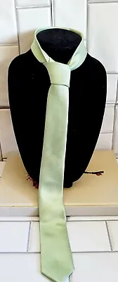 LAURANT BENNET MILANO Men’s Skinny Tie  2inW 59inL  Color  Mint | Celery| Green • $25