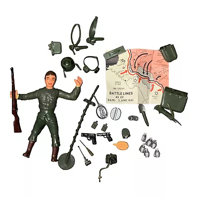 VTG 1960's LOUIS MARX 5  MOVEABLE JOINTED ARMY SOLDIER FIGURE W/ ACCESSORIES MAP • $39.95
