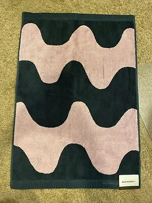 Marimekko Hand Towel Lokki 50x70cm New With Tags Defect Pink And Navy • $23.49