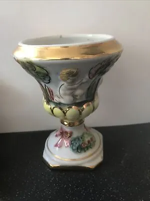 Capodimonte Keramos Porcelain Vase With Hand Painted Cherubs 12.5 Cm • £15.99
