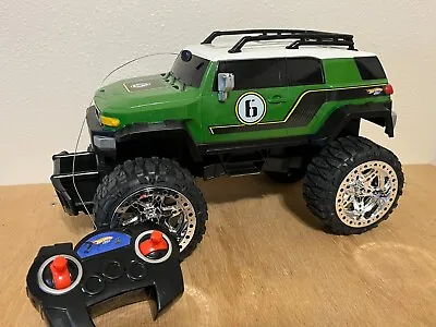 Hot Wheels Toyota - 2006 FJ Cruiser Green RC Car Remote Control RARE Tested! • $64.95