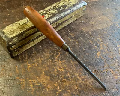 Vintage 1/4  Bevel Edge Paring Chisel. Made In England? Stamped  GW  • $25.50