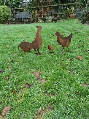 £30 • Buy Rusty Metal Garden Ornaments, Cock, Hen And Chick