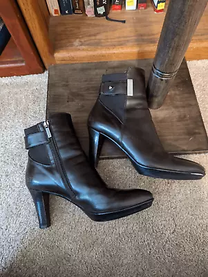 Aquatalia Vera Gomma Italian Made Leather Ankle Boots Euc Sz 8.5 • $75