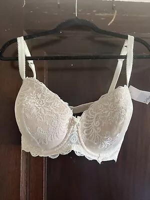 NWT $68 Le Mystere Sophia Light Memory Foam Plunge Lace Bra Szs C - G 2435 Black • $29.99