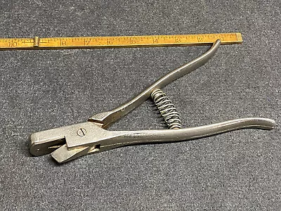 Sheet Metal Hand Notcher V Cutter Roofing Tin Duct Work Gutter Down Spout Tool • $48