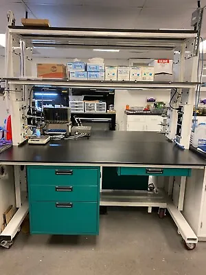 Green Mobile Lab Work Bench With Gas Nozzles • $1000