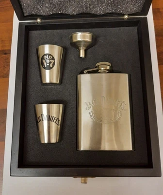 £15.99 • Buy Jack Daniel's Stainless Steel Hipflask And Shot Set  BNIB 2004