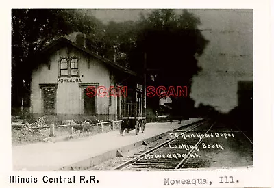 4A797 2NDGEN DARK RP 1970s ILLINOIS CENTRAL RAILROAD STATION MOWEAQUA IL • $8.99