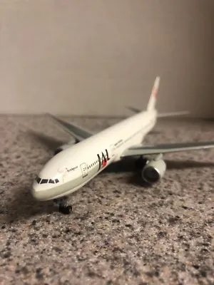 Dragon Wings 1:400 Scale Diecast Model JAL Boeing 777-2 Commercial Airliner • $39.99