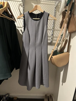 $35 • Buy Cue Dress Size 8 Blue Fit And Flare 