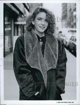 1986 Press Photo Melissa Gilbert In  Choices  • $19.99