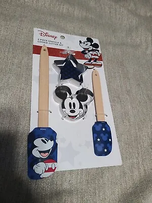 New 4th July Mickey Mouse Kitchen Oven Mitts  & Spatula Cookie Cutter Set Flag  • £22.59